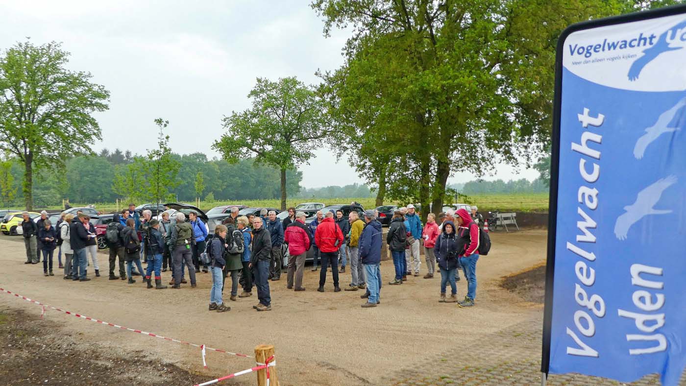 Verzamelen op de parkeerplaats bij het bezoekerscentrum